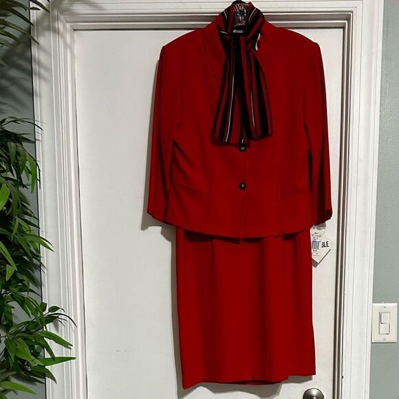 Vintage Sag Harbor Suit 2 Piece Red Matching Jacket & Midi Dress Size 12 New Tag - Picture 2 of 13